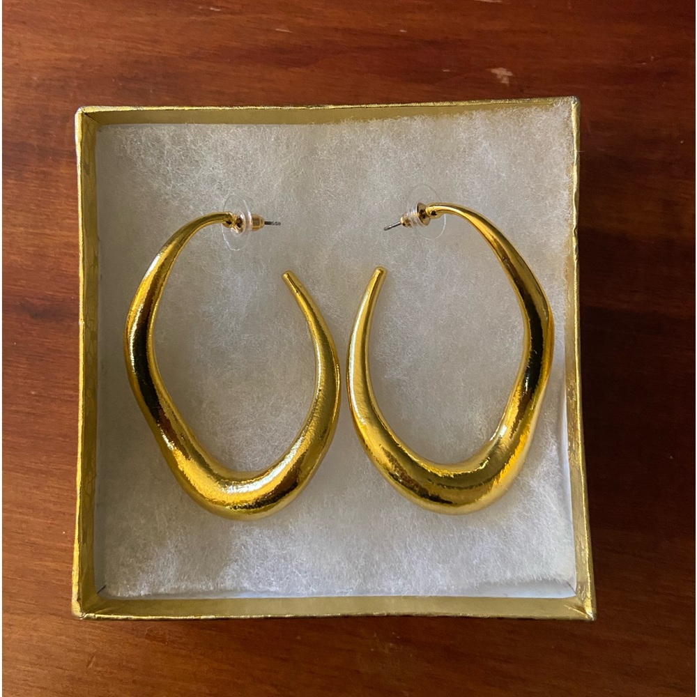 Large gold hoop earrings